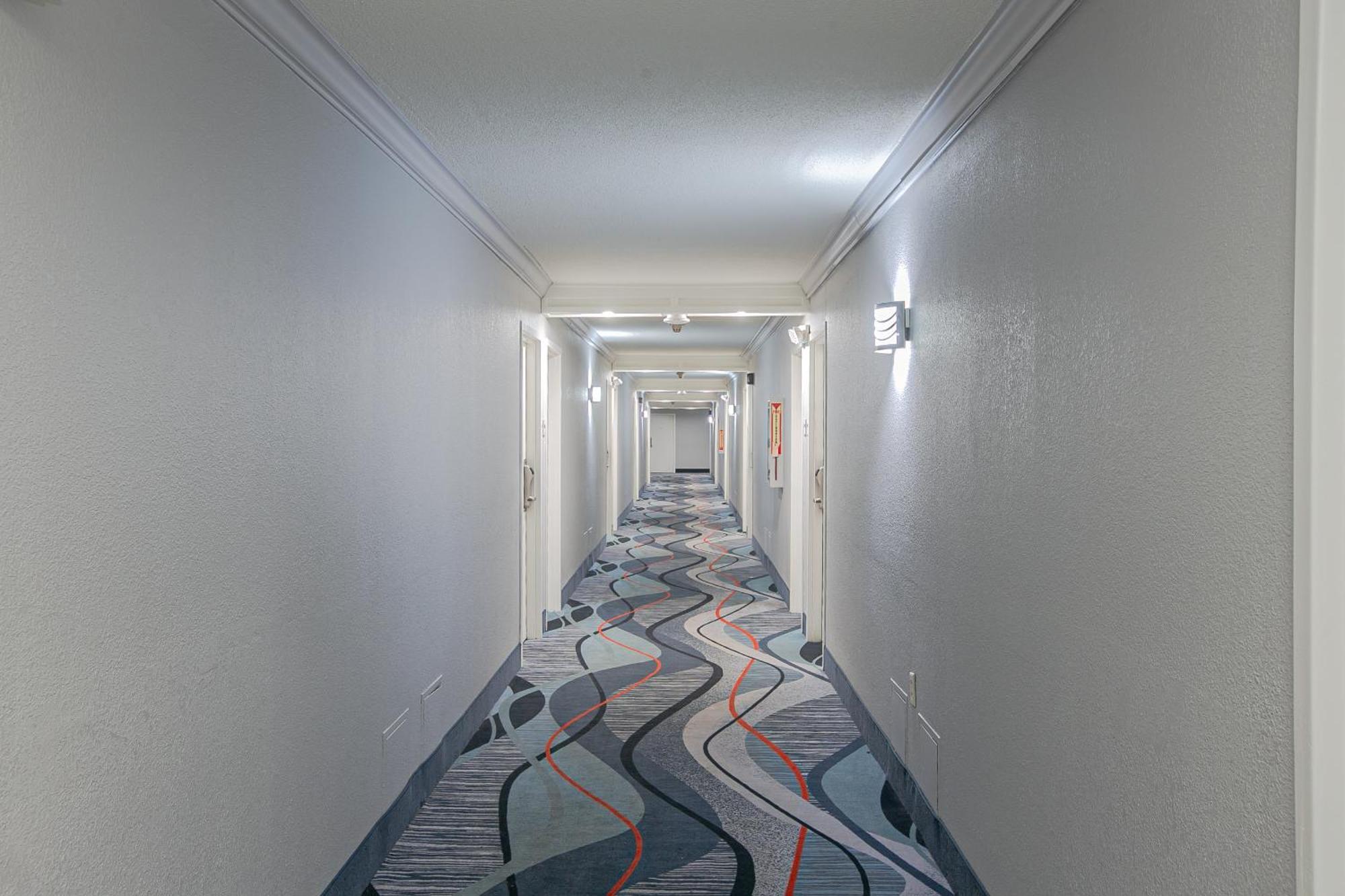 Quality Dayton Airport Inn 3*