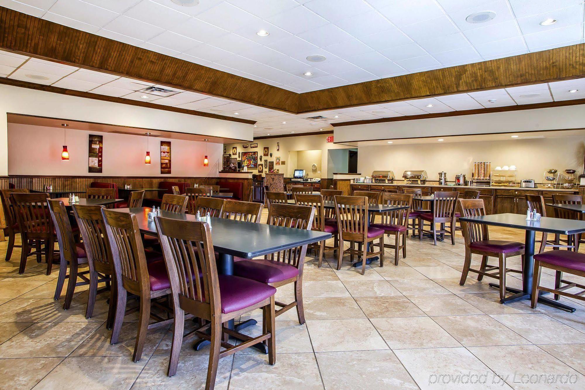 Quality Dayton Airport Inn 3*