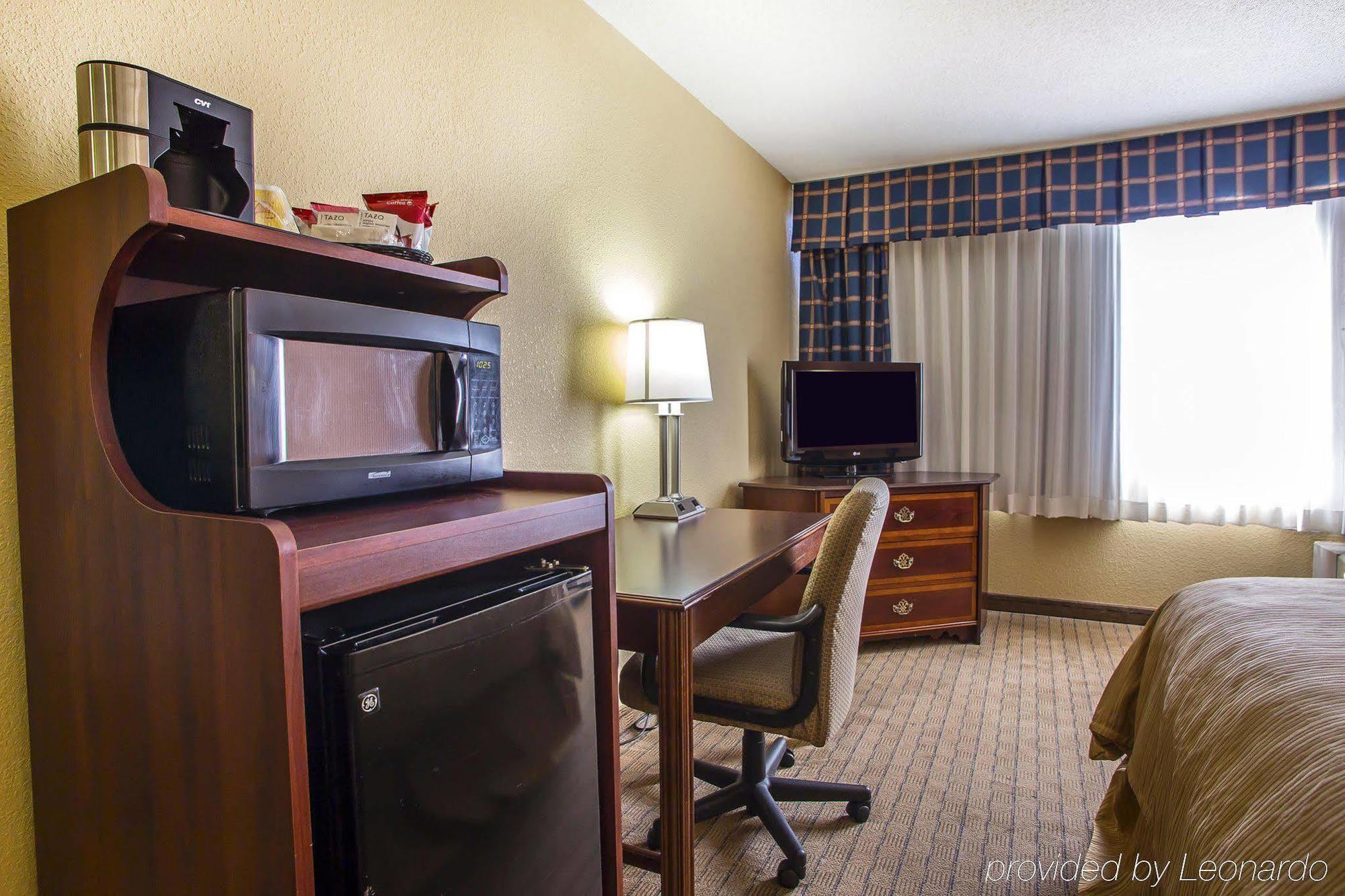Quality Dayton Airport Inn Englewood
